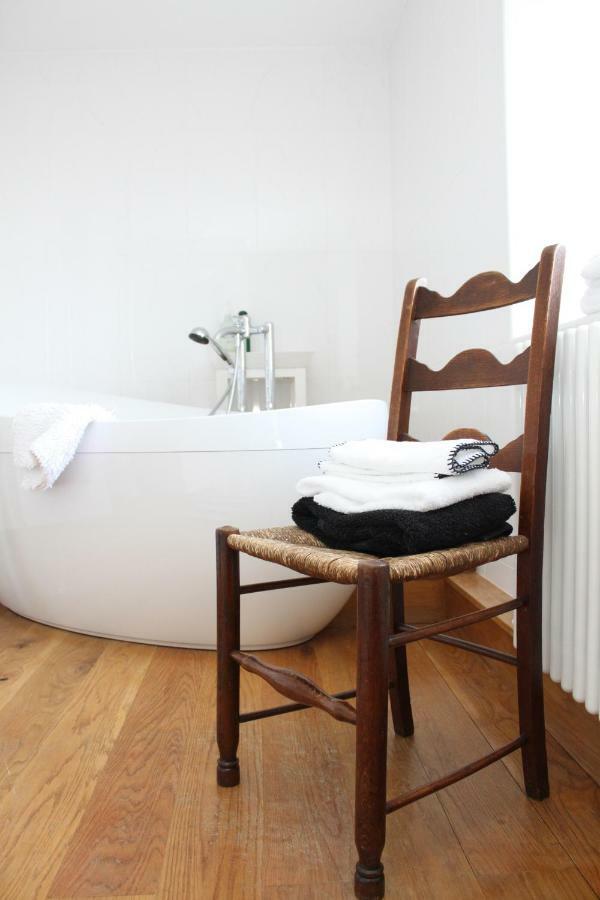 Ty Llwyd Bed & Breakfast Treffynnon Ngoại thất bức ảnh